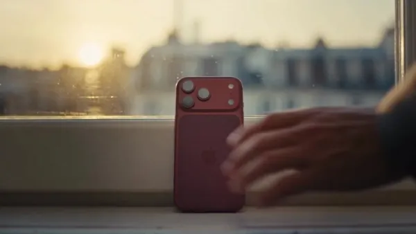 iPhone 18 Pro Max Captures a Young Traveler's City Day
